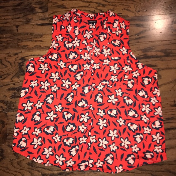 Who What Wear Tops - Who What Wear Red Floral Buttoned Top